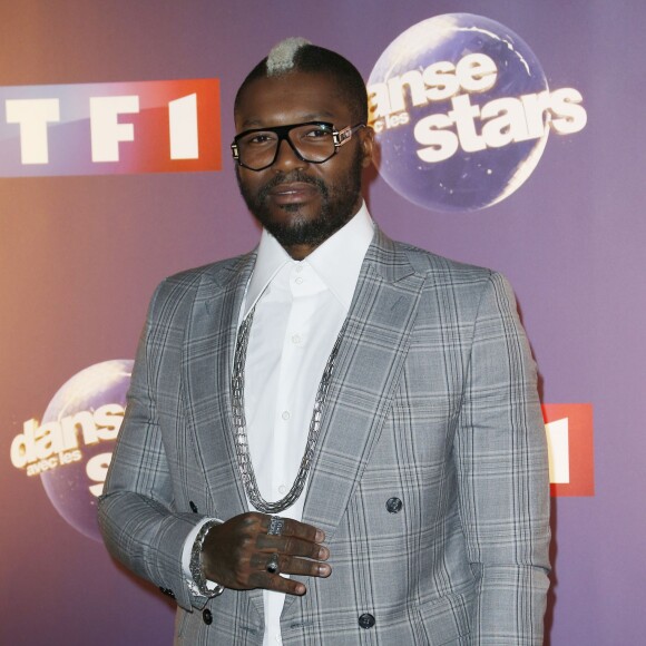 Djibril Cissé lors du photocall de l'émission Danse avec les stars 6 devant TF1 à Boulogne-Billancourt, le 7 octobre 2015