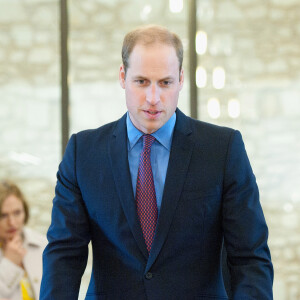 Le prince William, duc de Cambridge, de retour au St John's College de l'Université de Cambridge le 15 octobre 2015 pour inaugurer le centre des archives Pythagore.