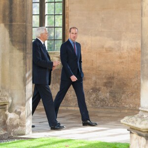 Le prince William, duc de Cambridge, de retour au St John's College de l'Université de Cambridge le 15 octobre 2015 pour inaugurer le centre des archives Pythagore.