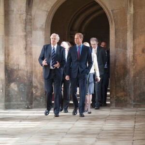 Le prince William, duc de Cambridge, de retour au St John's College de l'Université de Cambridge le 15 octobre 2015 pour inaugurer le centre des archives Pythagore.