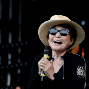 Yoko Ono - Festival de musique de Glastonbury 2014. Le 29 juin 2014.