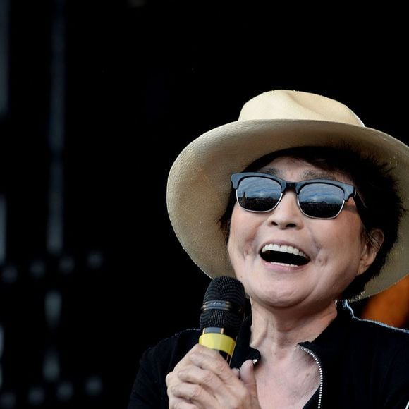 Yoko Ono - Festival de musique de Glastonbury 2014. Le 29 juin 2014.