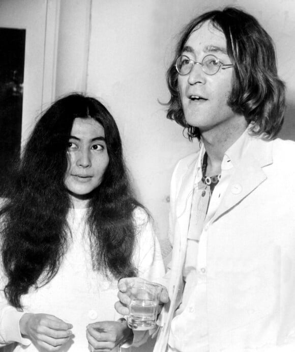 John Lennon et Yoko Ono à Londres, en 1968.