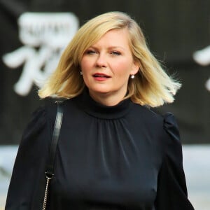 Kirsten Dunst arrive chez Jimmy Kimmel Live à Los Angeles, le 12 octobre 2015.