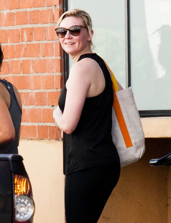 Exclusif - Kirsten Dunst à la sortie de son cours de gym à Studio City, le 14 novembre 2014