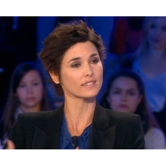 Eglantine Eméyé dans On n'est pas couché sur France 2, le samedi 17 octobre 2015.