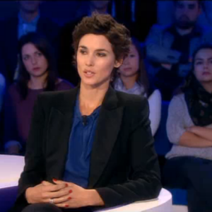 Eglantine Eméyé dans On n'est pas couché sur France 2, le samedi 17 octobre 2015.