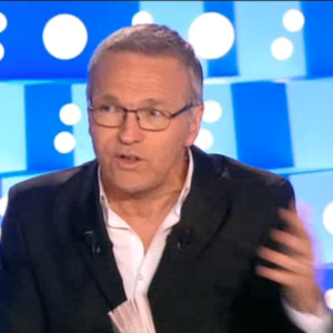 Laurent Ruquier dans On n'est pas couché sur France 2, le samedi 17 octobre 2015.