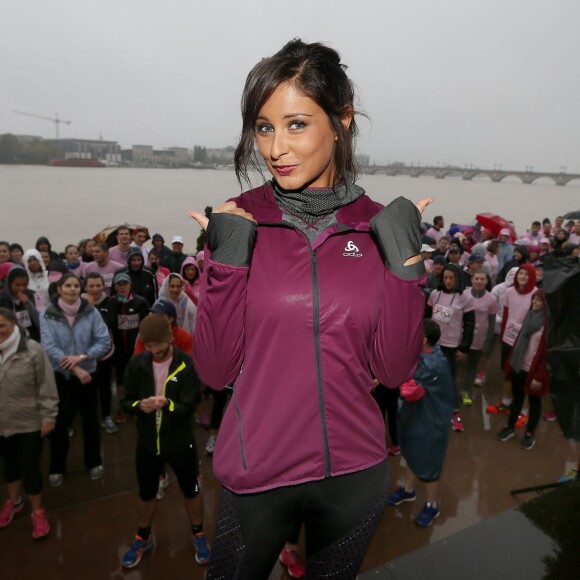 Exclusif - L'ancienne Miss France 2010, Malika Menard a pris le départ de la course à pied "Challenge Ruban Rose" de Bordeaux qui se déroule sur les quais de la ville le 18 Octobre 2015 afin de médiatiser la prévention et le dépistage du cancer du sein. Plus de 7000 participants sous une pluie battante ont accompagné Malika qui était ambassadrice de cette course urbaine et de la marque Odlo specialisée dans les sous-vêtements sportifs.