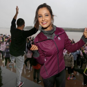 Exclusif - L'ancienne Miss France 2010, Malika Menard a pris le départ de la course à pied "Challenge Ruban Rose" de Bordeaux qui se déroule sur les quais de la ville le 18 Octobre 2015 afin de médiatiser la prévention et le dépistage du cancer du sein. Plus de 7000 participants sous une pluie battante ont accompagné Malika qui était ambassadrice de cette course urbaine et de la marque Odlo specialisée dans les sous-vêtements sportifs.