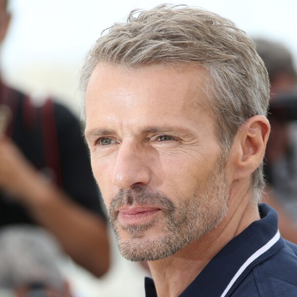 Lambert Wilson - Photocall avec le maître de cérémonie du 68e Festival International du film de Cannes le 13 mai 2015