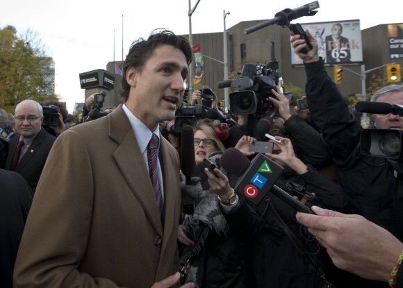 Justin Trudeau s'adresse aux médias, le 23 octobre 2014 en Ottawa, au Canada