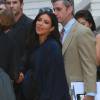 Kim Kardashian enceinte et son mari Kanye West à la sortie du défilé Vogue au Chateau Marmont à Hollywood, le 20 octobre 2015.