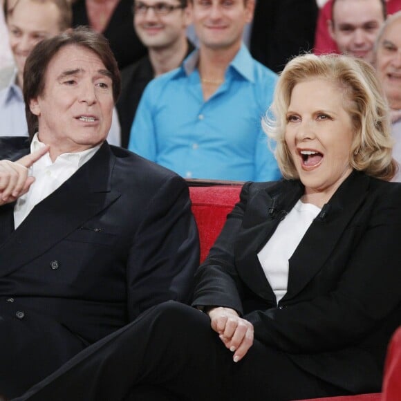 Sylvie Vartan et Tony Scotti dans Vivement Dimanche, le 20 novembre 2011.