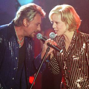 Johnny Hallyday et Sylvie Vartan sur scène en 1998.