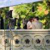 Kristen Stewart et Jesse Eisenberg s'embrassent sur le tournage du prochain Woody Allen à Central Park, New York City, le 21 octobre 2015.