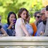 Kristen Stewart et Jesse Eisenberg sous la direction de Woody Allen sur le tournage de son dernier film à Central Park, New York City, le 21 octobre 2015.