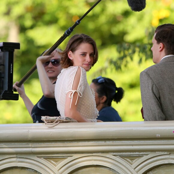 Kristen Stewart et Jesse Eisenberg sur le tournage du prochain Woody Allen à Central Park, New York City, le 21 octobre 2015.
