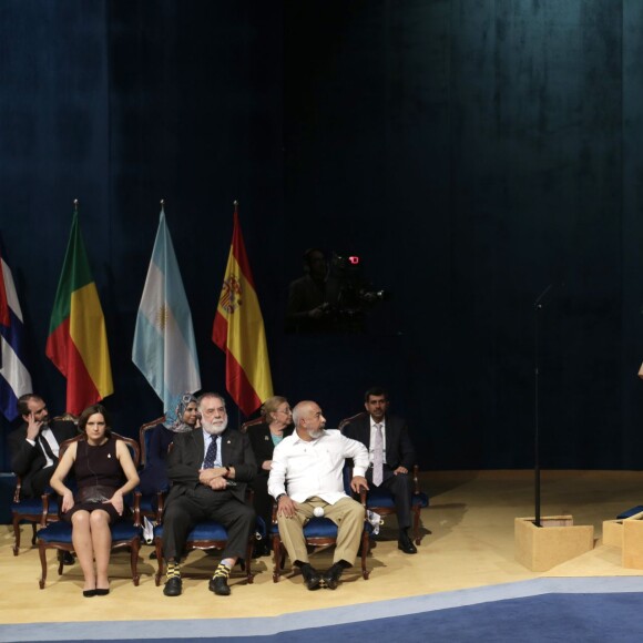 La reine Letizia et le roi Felipe VI d'Espagne présidaient la cérémonie des Prix Princesse des Asturies le 23 octobre 2015 au Théâtre Campoamor à Oviedo.