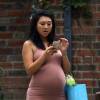 Tracy Nguyen, enceinte, quitte la maison du couple Azoff à l'issue de la baby-shower de Kim Kardashian. Beverly Hills, le 25 octobre 2015.