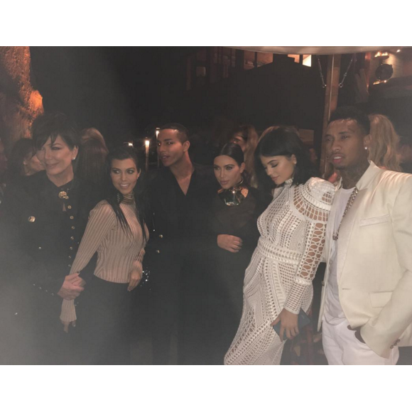 Kris Jenner, Kourtney Kardashian, Olivier Rousteing, Kim Kardashian, Kylie Jenner et Tyga assistent à la soirée d'anniversaire d'Olivier Rousteing à Los Angeles, le 23 octobre 2015.