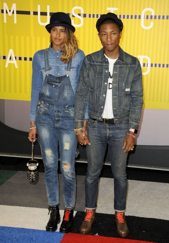 Pharrell Williams et sa femme Helen Lasichanh - Soirée des MTV Video Music Awards à Los Angeles le 30 aout 2015.