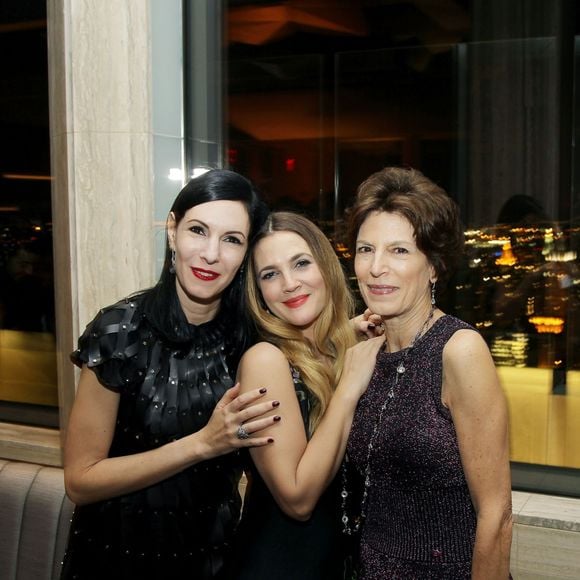 Jill Kargman, Drew Barrymore, Coco Kopelman lors de l'after-party de "Miss You Already" au SixtyFive à New York le 25 octobre 2015.