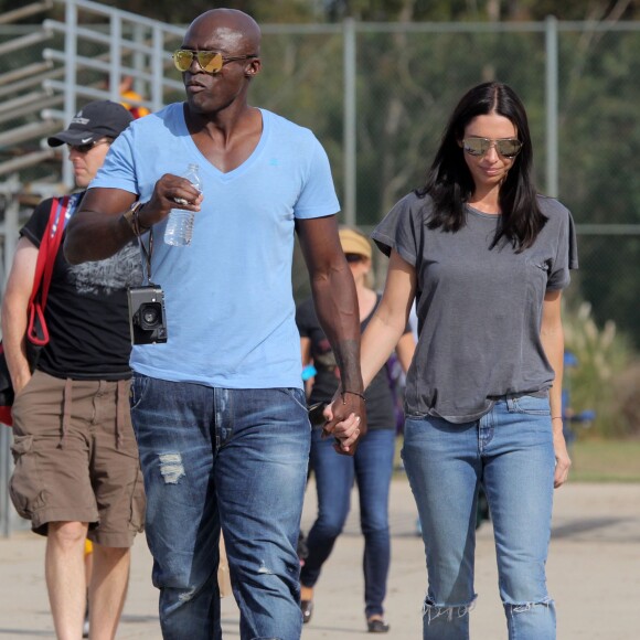 Heidi Klum et Seal se retrouvent pour soutenir leur fils Johan au Football à Los Angeles le 24 octobre 2015. La famille est réuni au grand complet pour soutenir le petit sportif. Leni, Henry et Lou sont aussi de la partie. Seal est venu avec sa compagne Erica Packer qui est enceinte.  Please Pixelate children face prior to publication Former couple Heidi Klum and Seal come together to watch their son, Johan's football game in Brentwood, California on October 24, 2015. The pair were joined by their other kids Leni, Henry and Lou. Seal's pregnant girlfriend Erica Packer also joined the family outing.24/10/2015 - Los Angeles