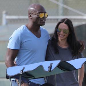 Heidi Klum et Seal se retrouvent pour soutenir leur fils Johan au Football à Los Angeles le 24 octobre 2015. La famille est réuni au grand complet pour soutenir le petit sportif. Leni, Henry et Lou sont aussi de la partie. Seal est venu avec sa compagne Erica Packer qui est enceinte.  Please Pixelate children face prior to publication Former couple Heidi Klum and Seal come together to watch their son, Johan's football game in Brentwood, California on October 24, 2015. The pair were joined by their other kids Leni, Henry and Lou. Seal's pregnant girlfriend Erica Packer also joined the family outing.24/10/2015 - Los Angeles