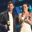 Rumer Willis, Noah Galloway sur la scène des CMT Music Awards à Nashville, le 10 juin 2015