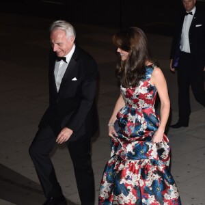 Kate Middleton, duchesse de Cambridge, au musée V&A à Londres le 27 octobre 2015