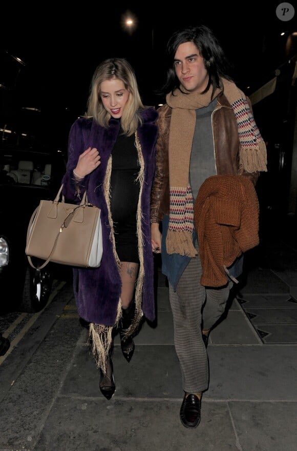 Peaches Geldof est allee feter l'anniversaire de sa soeur Fifi Trixibelle au club Juju dans le quartier de Chelsea a Londres. Le 30 mars 2013