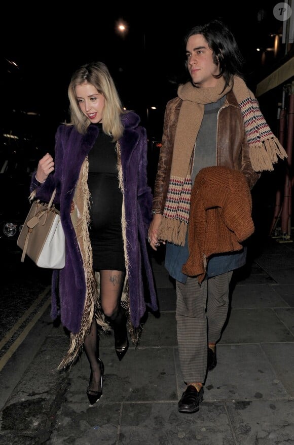 Peaches Geldof est allee feter l'anniversaire de sa soeur Fifi Trixibelle au club Juju dans le quartier de Chelsea a Londres. Le 30 mars 2013