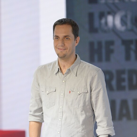 Grand Corps Malade (Fabien Marsaud) - Enregistrement de l'émission "Vivement Dimanche" à Paris le 28 octobre 2015 et qui sera diffusée le 01 novembre 2015, Invité principal Patrick Poivre d'Arvor.