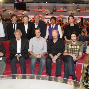 Bernadette Chirac, Patrick Poivre d'Arvor, Grand Corps Malade (Fabien Marsaud), Alan Stivell, Tahar Rahim, Tahar Rahim, Anja Linder, Arnaud Poivre d'Arvor, Alain Souchon, Michel Drucker, Yves Lecoq, Laurent Voulzy, Marion Tassou - Enregistrement de l'émission "Vivement Dimanche" à Paris le 28 octobre 2015 et qui sera diffusée le 01 novembre 2015, Invité principal Patrick Poivre d'Arvor.