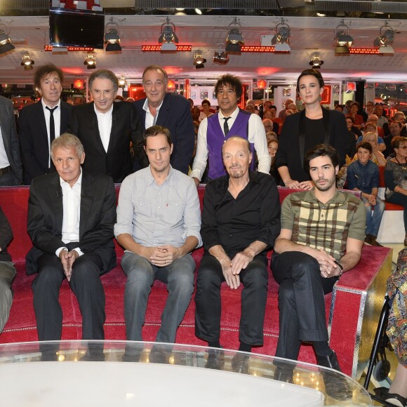 Bernadette Chirac, Patrick Poivre d'Arvor, Grand Corps Malade (Fabien Marsaud), Alan Stivell, Tahar Rahim, Tahar Rahim, Anja Linder, Arnaud Poivre d'Arvor, Alain Souchon, Michel Drucker, Yves Lecoq, Laurent Voulzy, Marion Tassou - Enregistrement de l'émission "Vivement Dimanche" à Paris le 28 octobre 2015 et qui sera diffusée le 01 novembre 2015, Invité principal Patrick Poivre d'Arvor.
