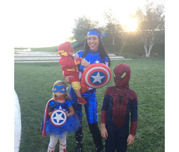 Kourtney Kardashian fête Halloween 2015 avec ses 3 enfants