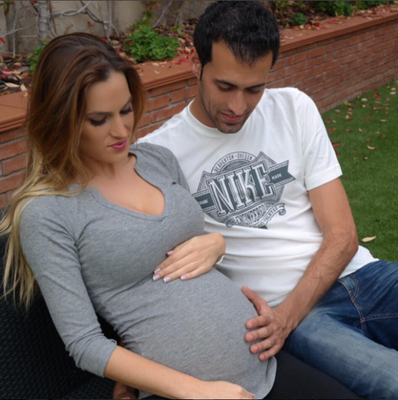 Elena Galera, enceinte et Sergio Busquets - Photo publiée le 27 octobre 2015