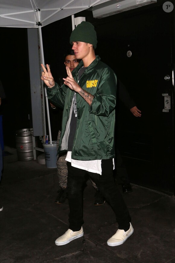 Justin Bieber arrive au au Nice Guy nightclub pour la soirée pour le 20ème anniversaire de Kendall Jenner à West Hollywood, le 2 novembre 2015.