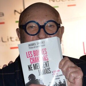 Jean-Pierre Coffe - Photocall pour le lancement du livre "Les bonnes chansons ne meurent jamais" de J. Sanchez au NoLita à Paris, le 4 novembre 2015. © Veeren/Bestimage