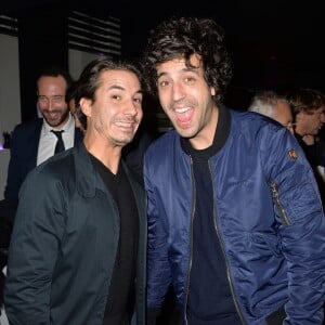 Jérémy Ferrari et Max Boublil - Cocktail pour le lancement du livre "Les bonnes chansons ne meurent jamais" de J. Sanchez au NoLita à Paris, le 4 novembre 2015. © Veeren/Bestimage