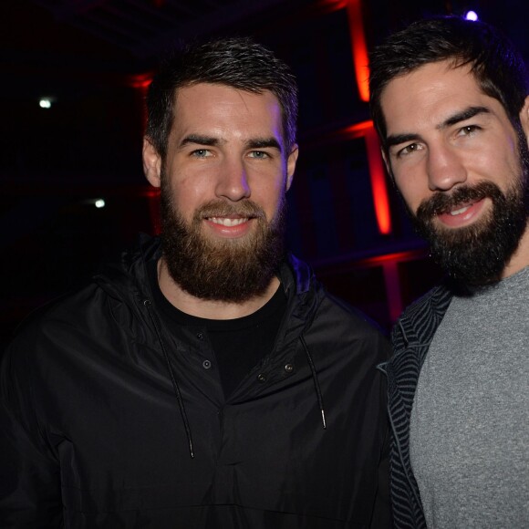 Luka et Nikola Karabatic lors de la soirée Samsung " New Edge Night " à la piscine Molitor à Paris le 15 septembre 2015