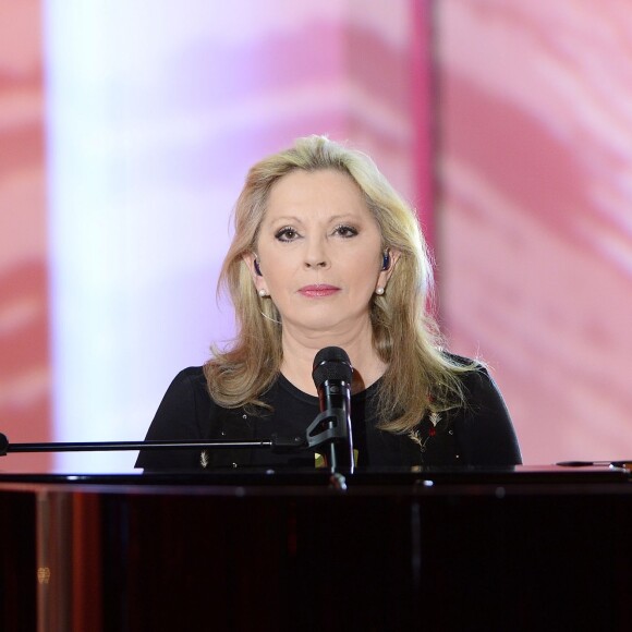 Véronique Sanson, dans l'émission Vivement Dimanche, du 26 avril 2015.