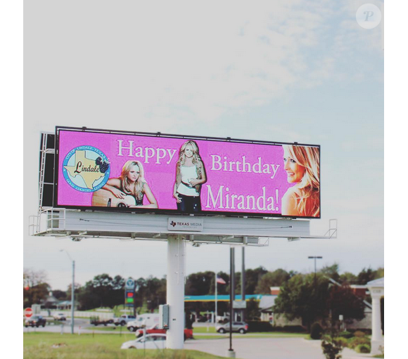 La ville de Lindale dans le Texas souhaite un joyeux anniversaire à Miranda Lambert / photo postée sur Instagram.