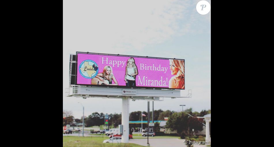 La Ville De Lindale Dans Le Texas Souhaite Un Joyeux Anniversaire A Miranda Lambert Photo Postee Sur Instagram Purepeople