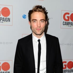 Robert Pattinson à la 8e soirée Go Campaign Gala à Los Angeles, le 12 novembre 2015.