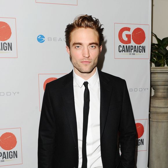 Robert Pattinson à la 8e soirée Go Campaign Gala à Los Angeles, le 12 novembre 2015.