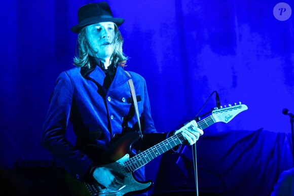 Exclusif - Raoul Chichin en concert avec Minuit au festival Les inRocKs Philips à la Cigale à Paris, le 12 novembre 2015.