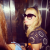 Paris Hilton bloquée dans un ascenseur avec onze autres personnes / photo postée sur le compte Instagram de l'héritière américaine.
