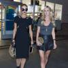 Paris Hilton et sa soeur Nicky ont passé la soirée ensemble à West Hollywood. Après avoir dîné au restaurant Craig, les soeurs sont allées retirer de l'argent à un guichet ATM dans une station essence. Le 29 octobre